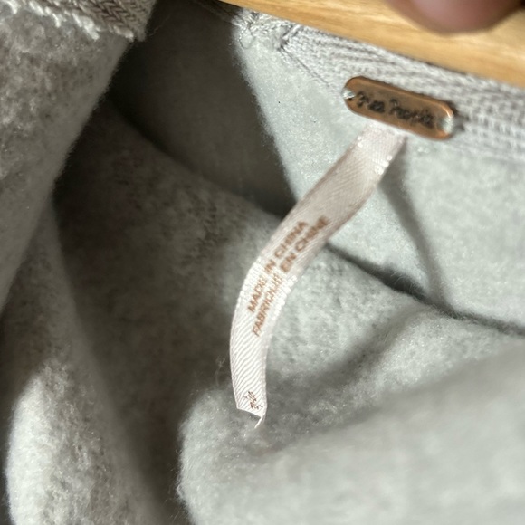 Free People Light Gray Fleece Cowl Neck Oversized Sweatshirt Raw Hem Sz Small - Picture 2 of 8